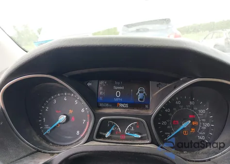 2017 Ford Focus Titanium z USA, uszkodzony, nr VIN 1FADP3N26HL316933